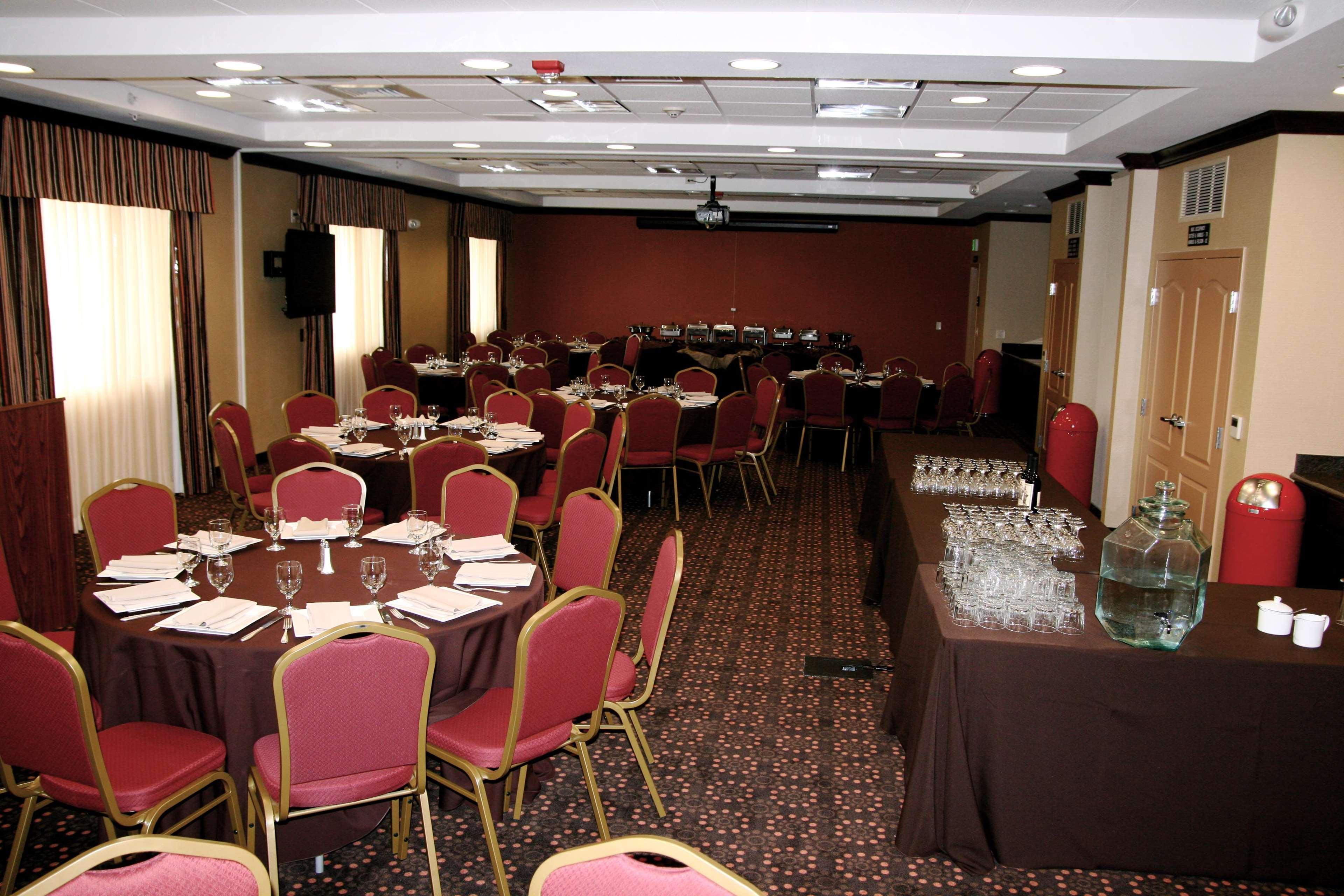 Hampton Inn & Suites Folsom Restaurang bild