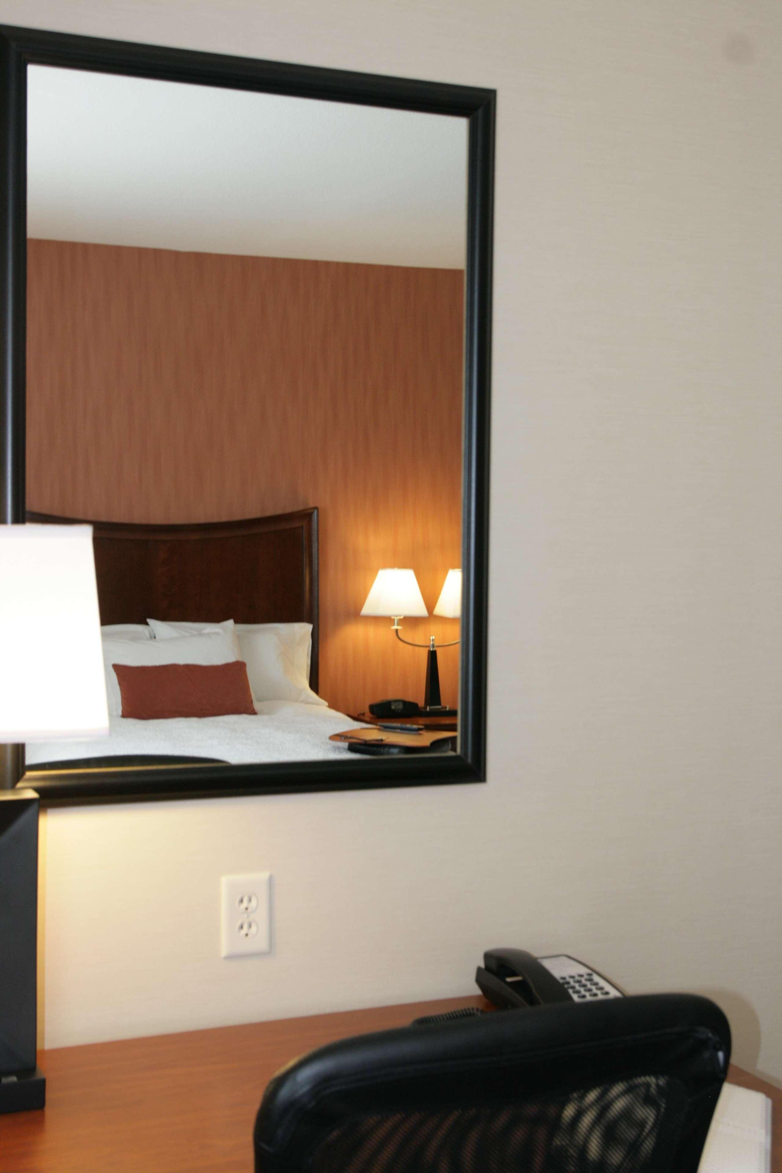 Hampton Inn & Suites Folsom Rum bild