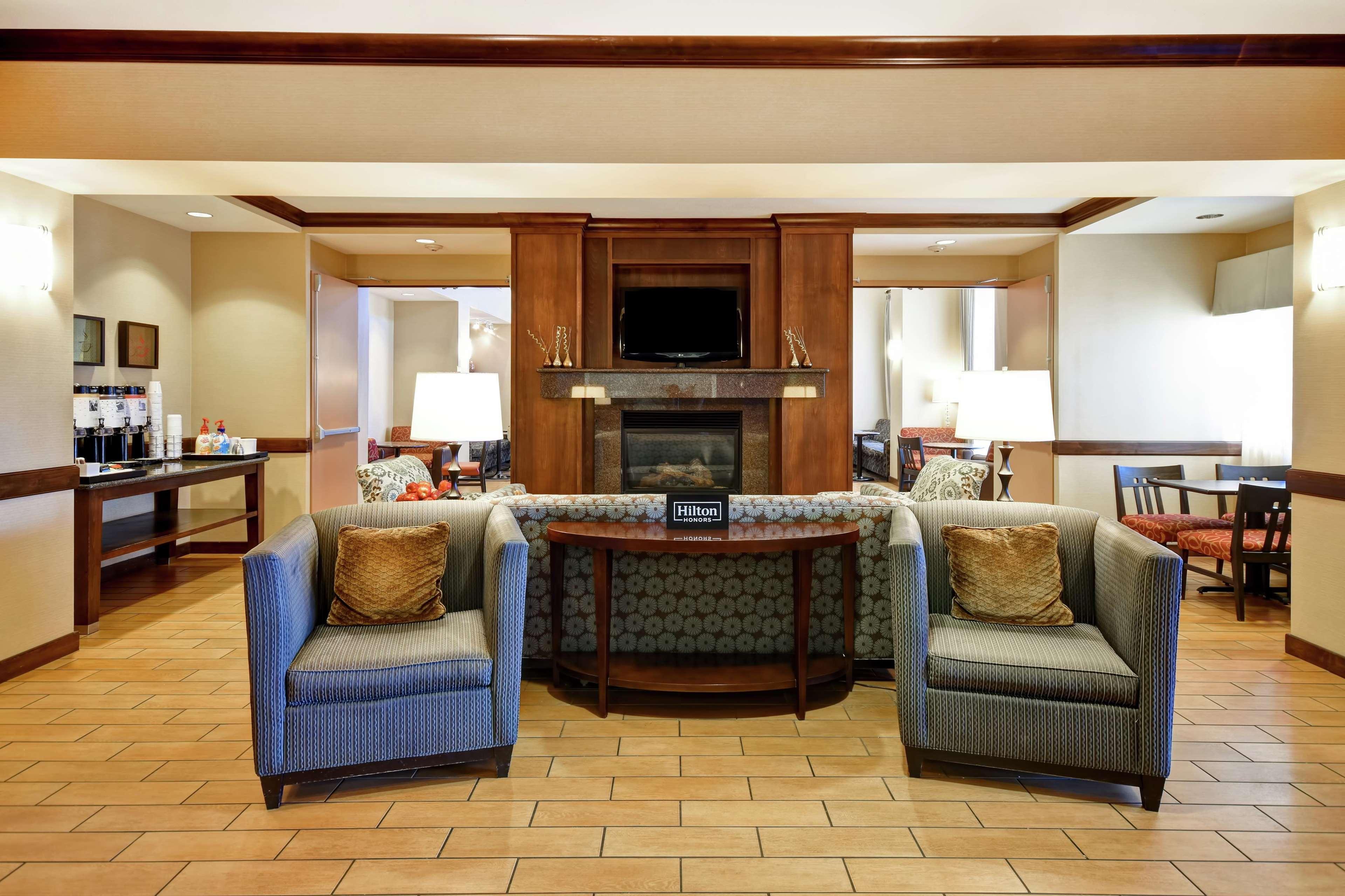 Hampton Inn & Suites Folsom Exteriör bild