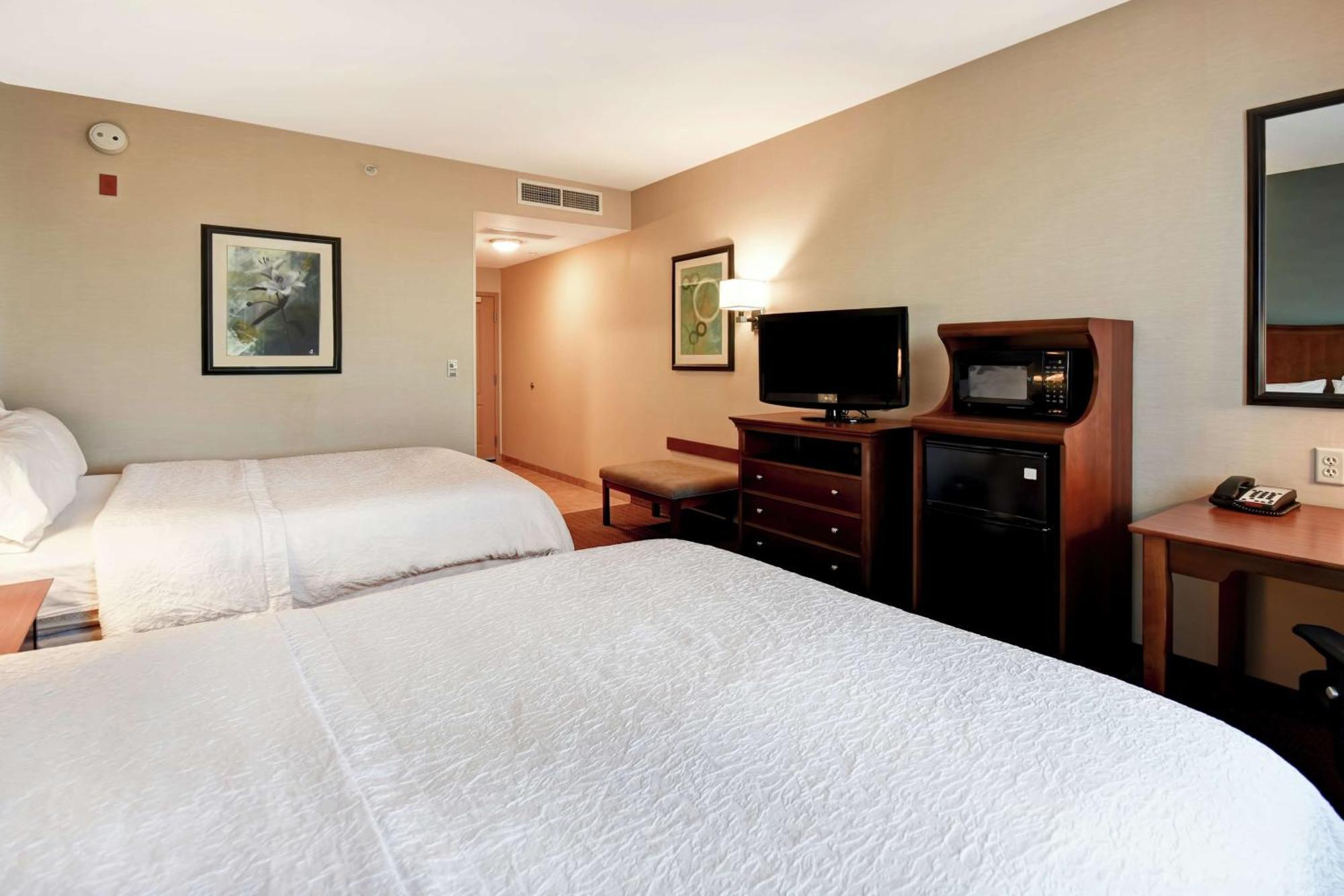 Hampton Inn & Suites Folsom Exteriör bild